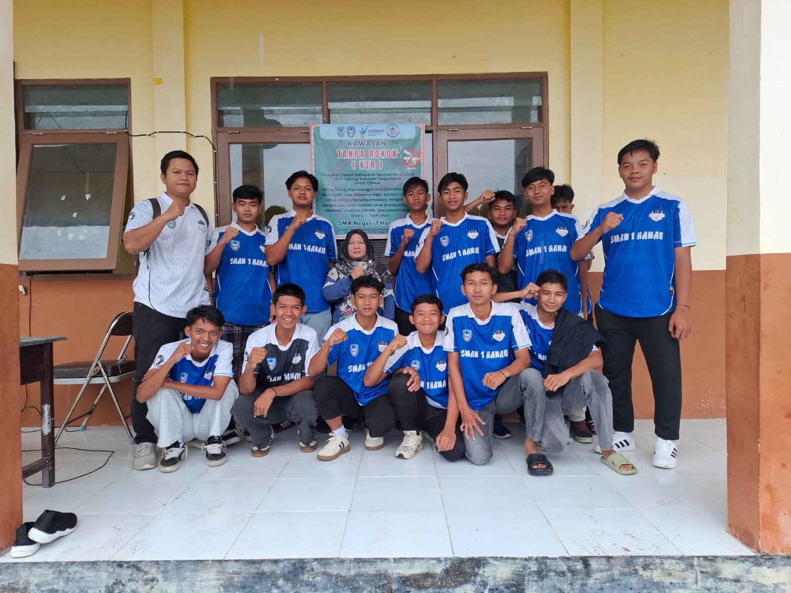 TIM FUTSAL SMAN 1 HANAU FC BERANGKAT KE PANGKALANBUN, SIAP UKIR PRESTASI DAN HARUMKAN NAMA SEKOLAH